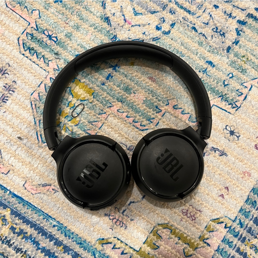JBL Tune 510BT headphones
